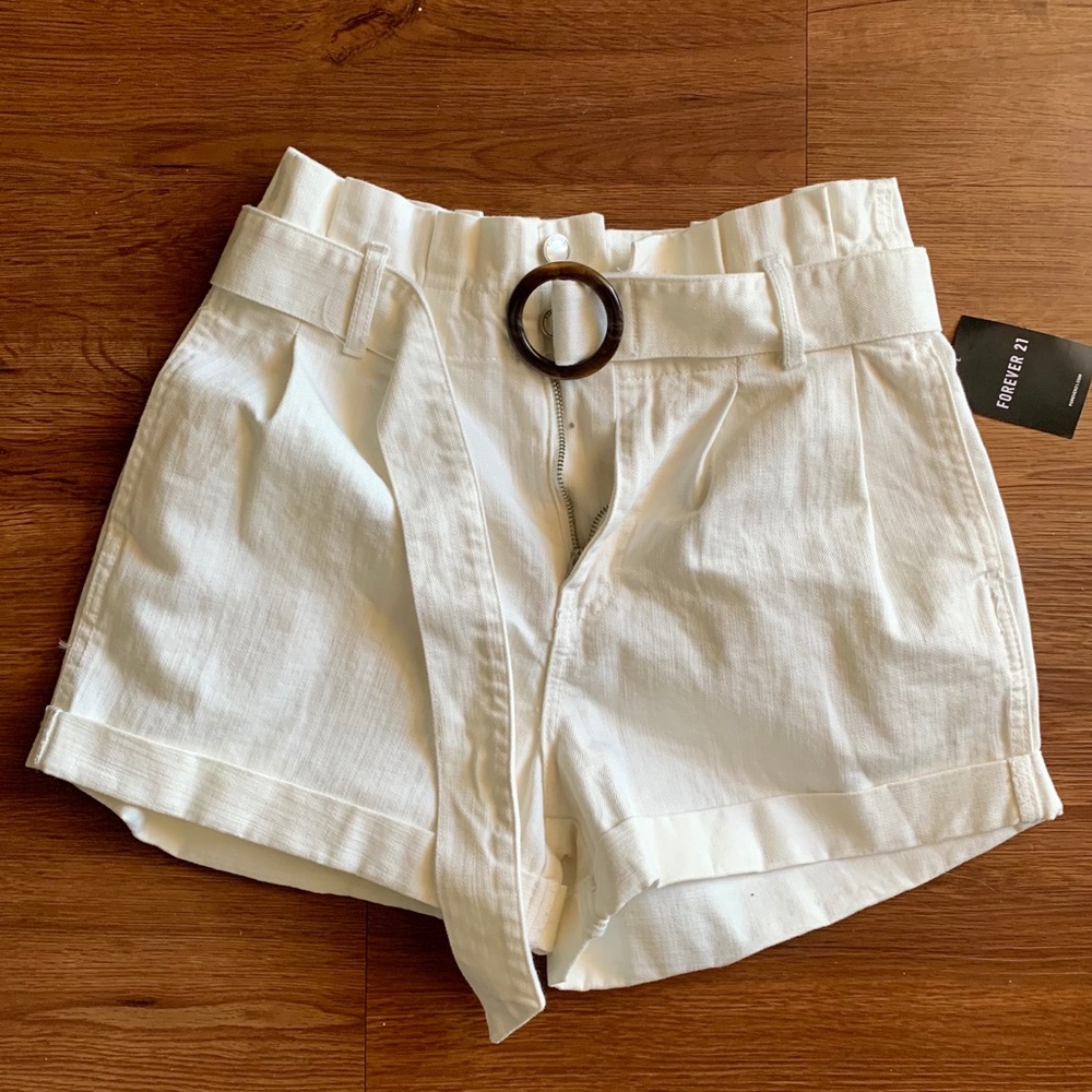 NWT forever21 belted bucket denim shorts sz 28